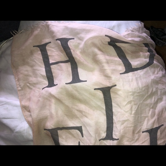 Scarf - Picture 4 of 5